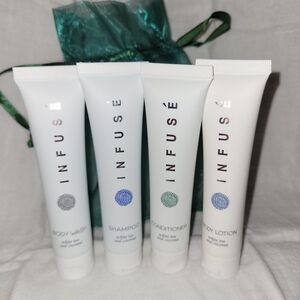 Infuse Travel Shower Set